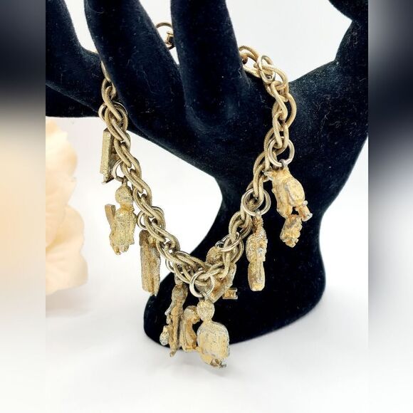 Vintage Coro Gold ten commandments charm bracelet - Picture 4 of 8